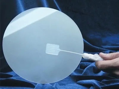 最新の企業ブログについて 半導体製造における8インチサファイアの主要な役割：新たな用途と課題