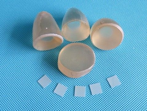 購入 10X10mmのSrtio3基質の光学ガラスの窓のための小さい正方形のストロンチウムのチタン酸塩 オンライン製造