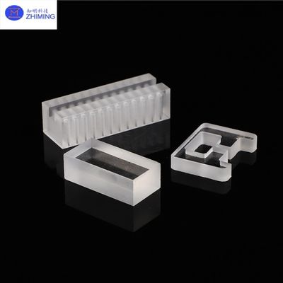 購入 高純度クォーツガラスプレート レーザーで穴を掘ったカスタム形 オンライン製造