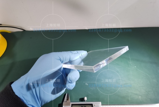 購入 無色のHexahedronのサファイアの光学ガラスの窓 オンライン製造