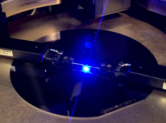 購入 SiCのケイ素のサファイアの基質のエピタキシアル ウエファー4inch Dia 100mm GaN GaNでカスタマイズされる オンライン製造